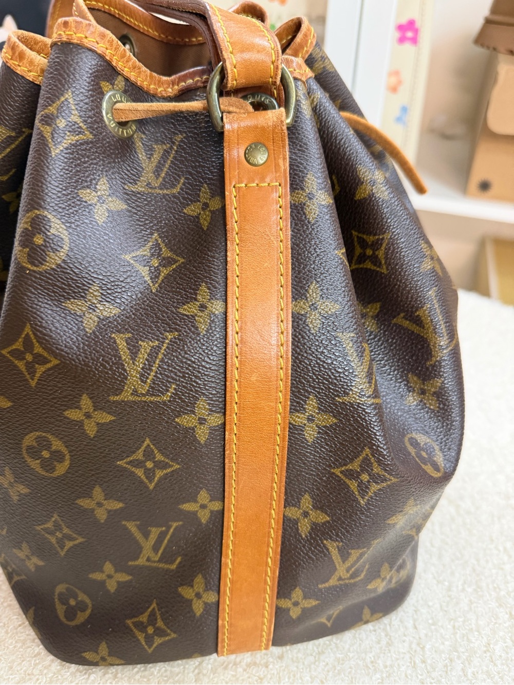 Louis Vuitton Bucket Bag - Picture 2 of 7